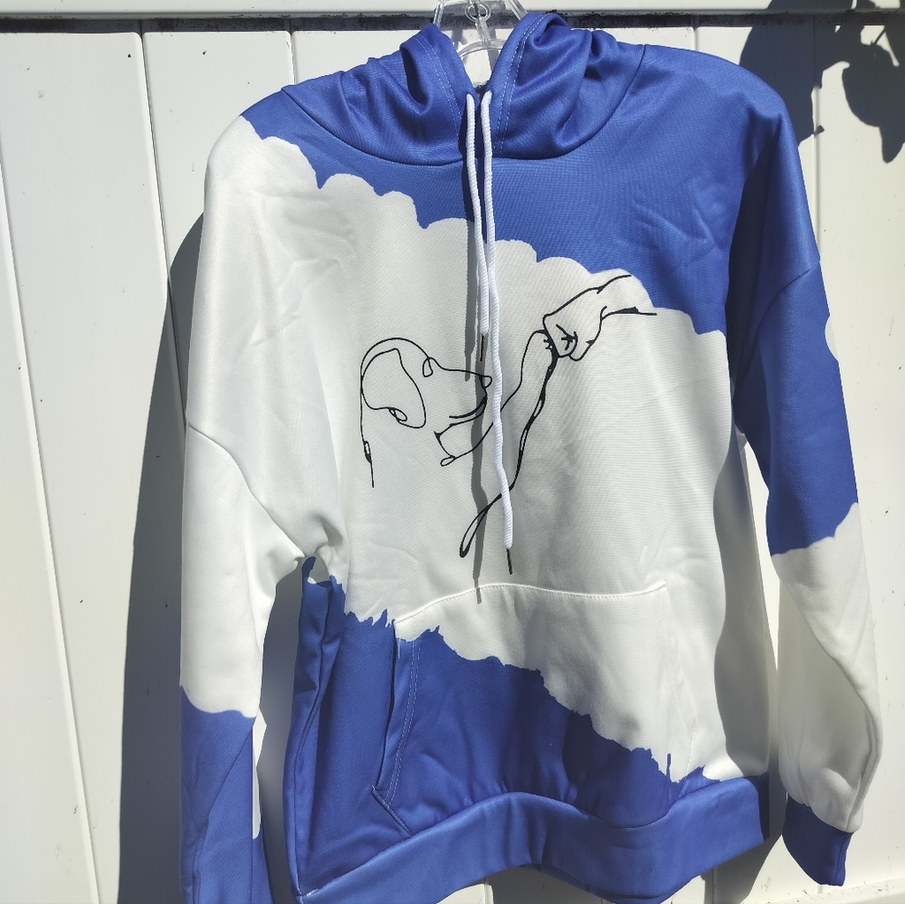 Adorable pullover hooded sweatshirt with dog 🐕